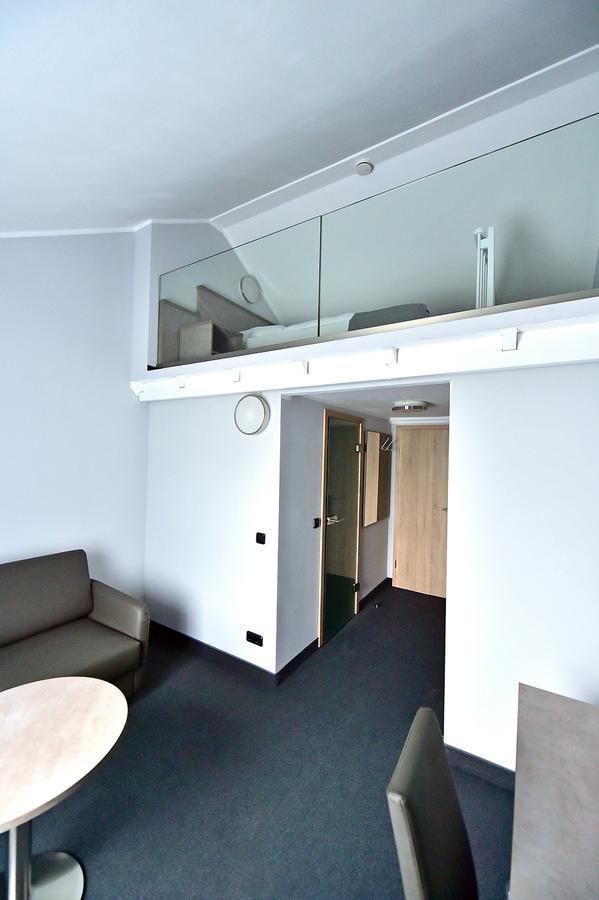 Gt3 Hotel Honerath Extérieur photo