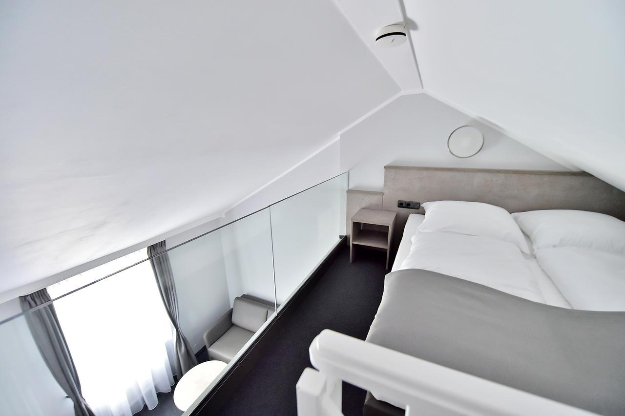 Gt3 Hotel Honerath Extérieur photo