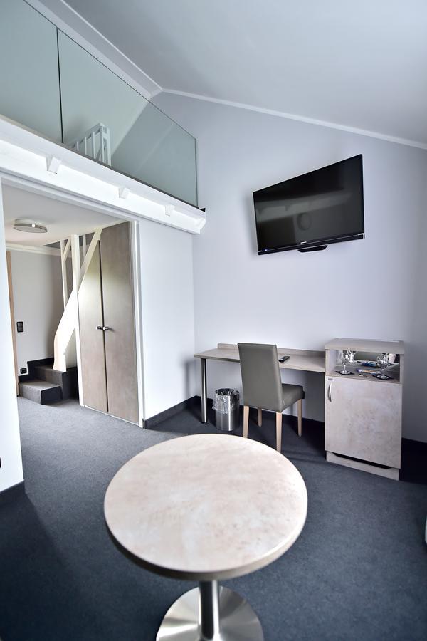 Gt3 Hotel Honerath Extérieur photo