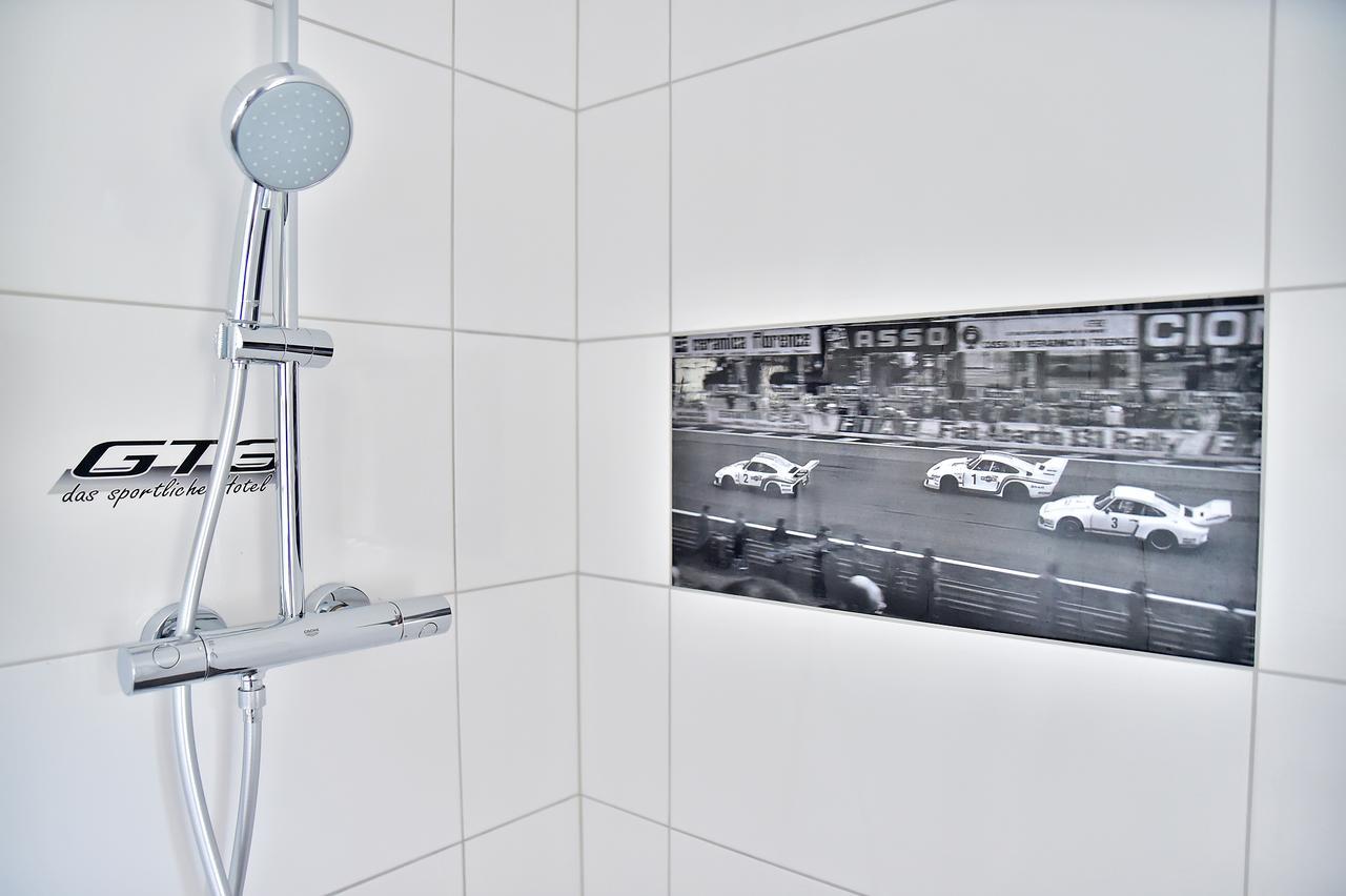 Gt3 Hotel Honerath Extérieur photo